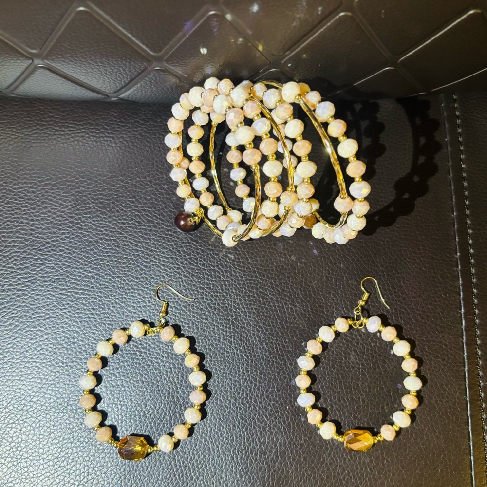 Elegant Pearl Jewelry Set